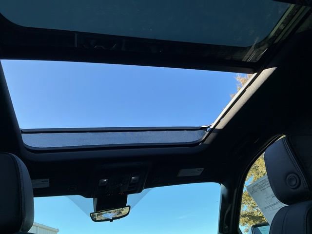 New 2025 Chevrolet Tahoe High Country image 17