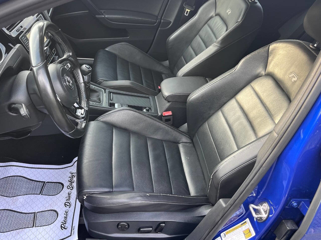 Used 2017 Volkswagen Golf R 4-Door image 23