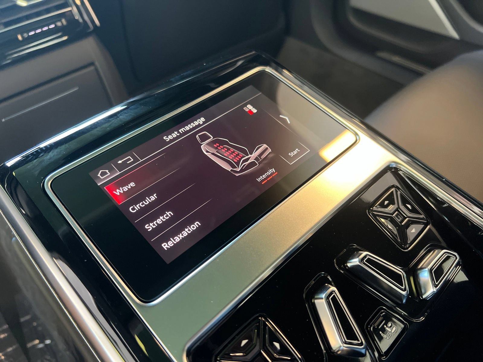 New 2026 Audi A8 L 3.0T AWD/4WD image 36
