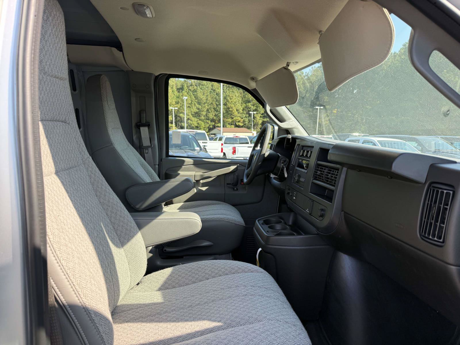 New 2026 Chevrolet Express 2500 Extended w/ Safety Package RWD image 13
