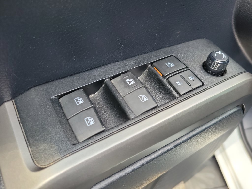 Used 2019 Toyota Tacoma SR5 RWD image 16