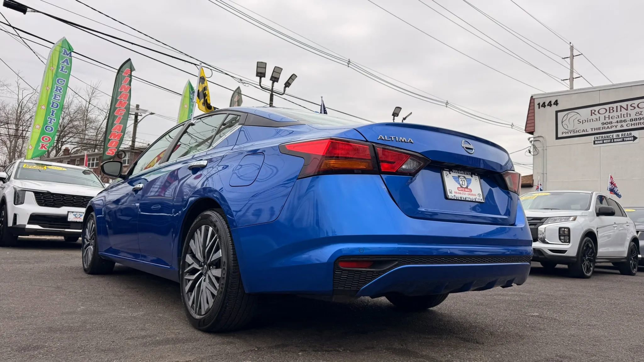 Used 2025 Nissan Altima 2.5 SV image 9