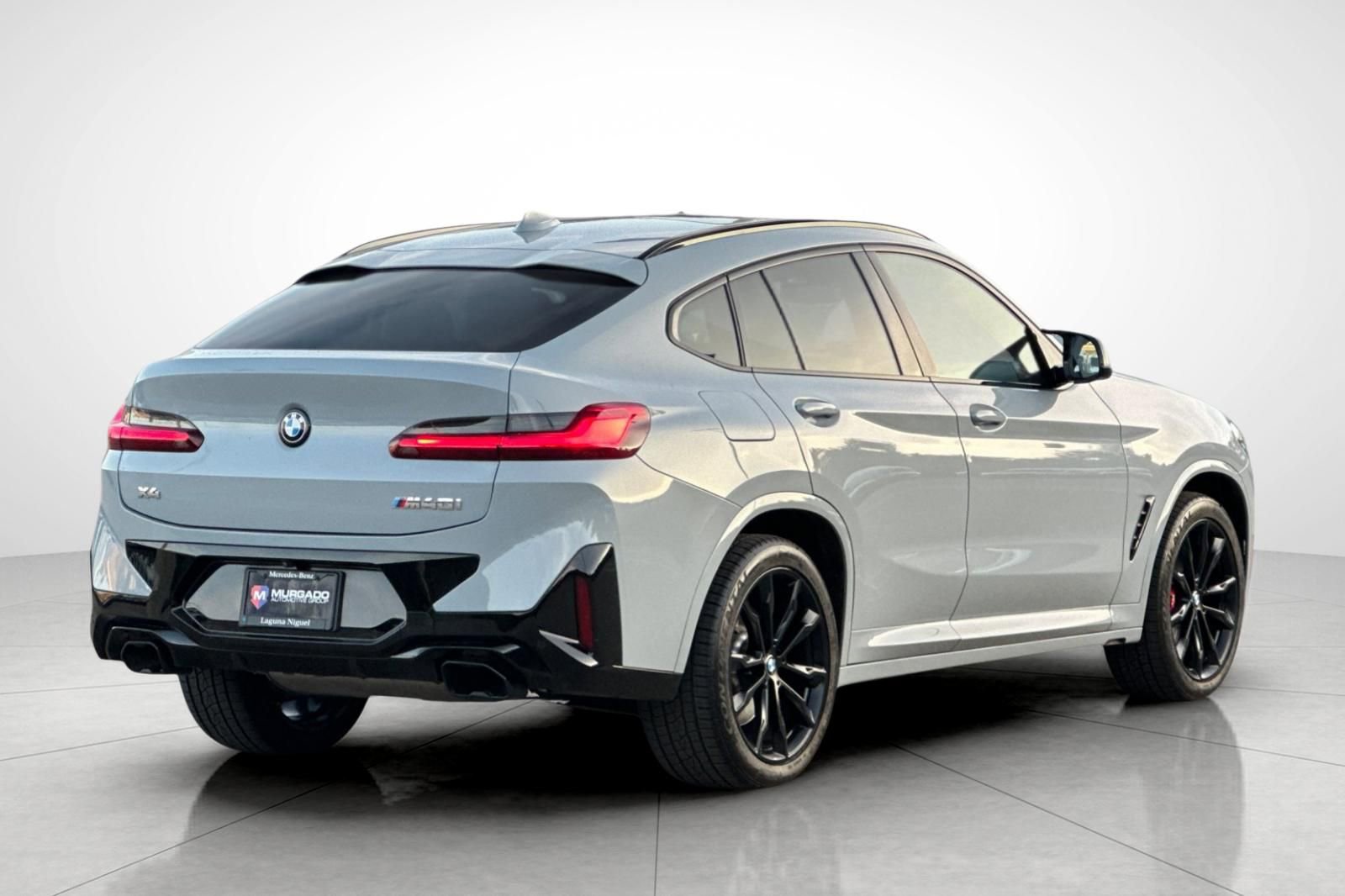 Used 2024 BMW X4 M40i image 2