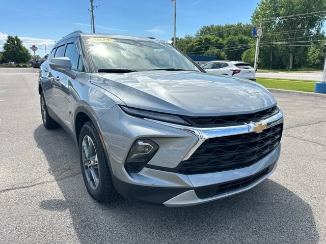 Used 2025 Chevrolet Blazer LT AWD/4WD image 4