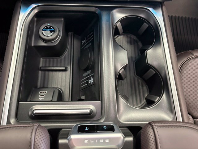 New 2027 Ford Expedition Platinum w/ Platinum Ultimate Package AWD/4WD image 32