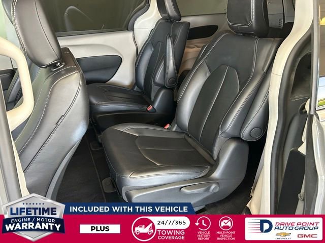 Used 2024 Chrysler Pacifica Limited FWD image 24