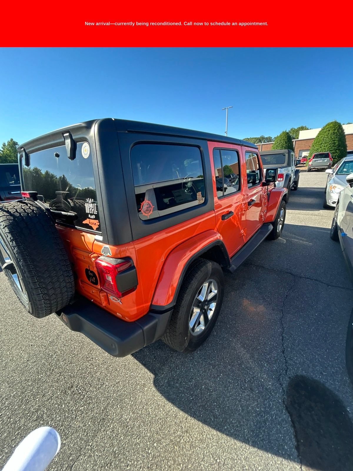 Used 2018 Jeep Wrangler Unlimited Sahara AWD/4WD image 15