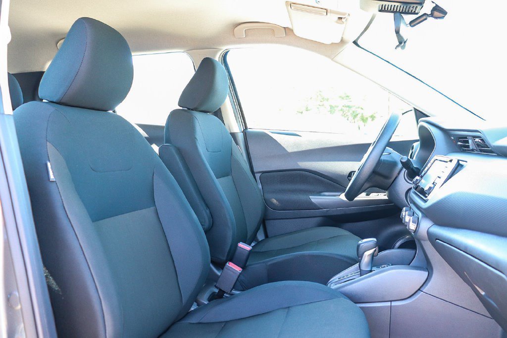 Certified 2025 Nissan Kicks Play S FWD image 16