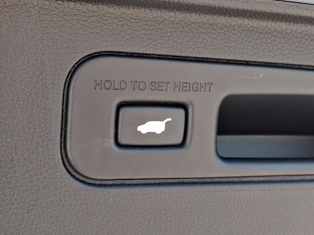 Used 2025 Honda Pilot Touring image 31