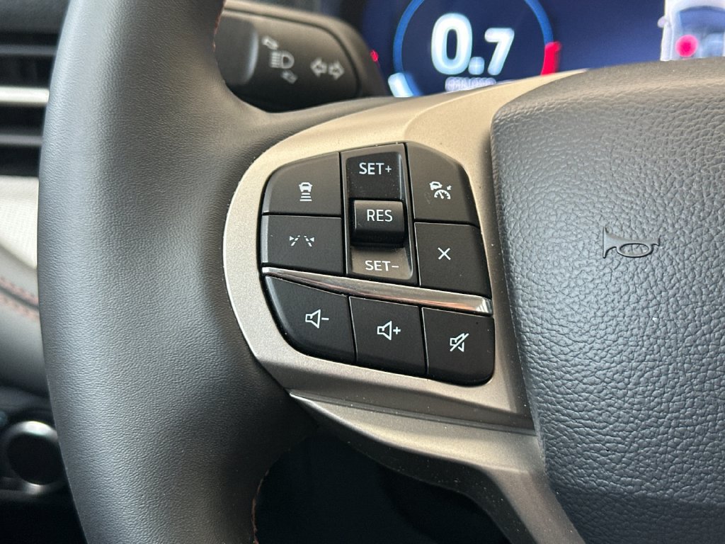 Used 2026 Ford Explorer Active RWD image 25