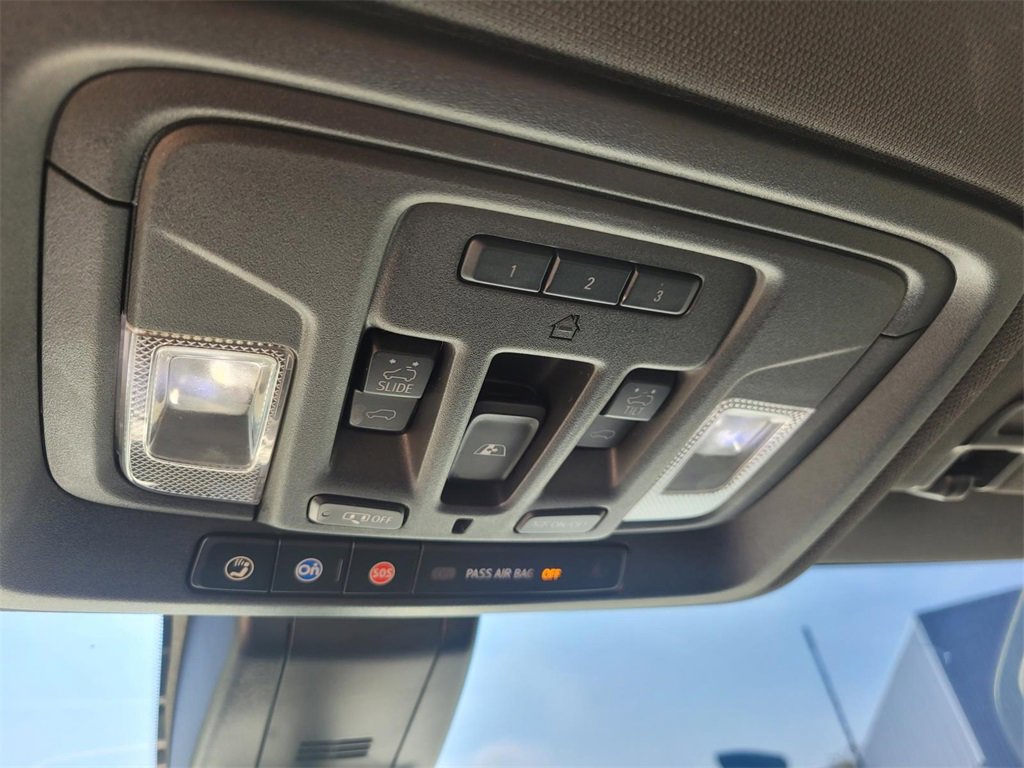 Used 2020 Chevrolet Silverado 2500 High Country w/ Z71 Off-Road Package image 27