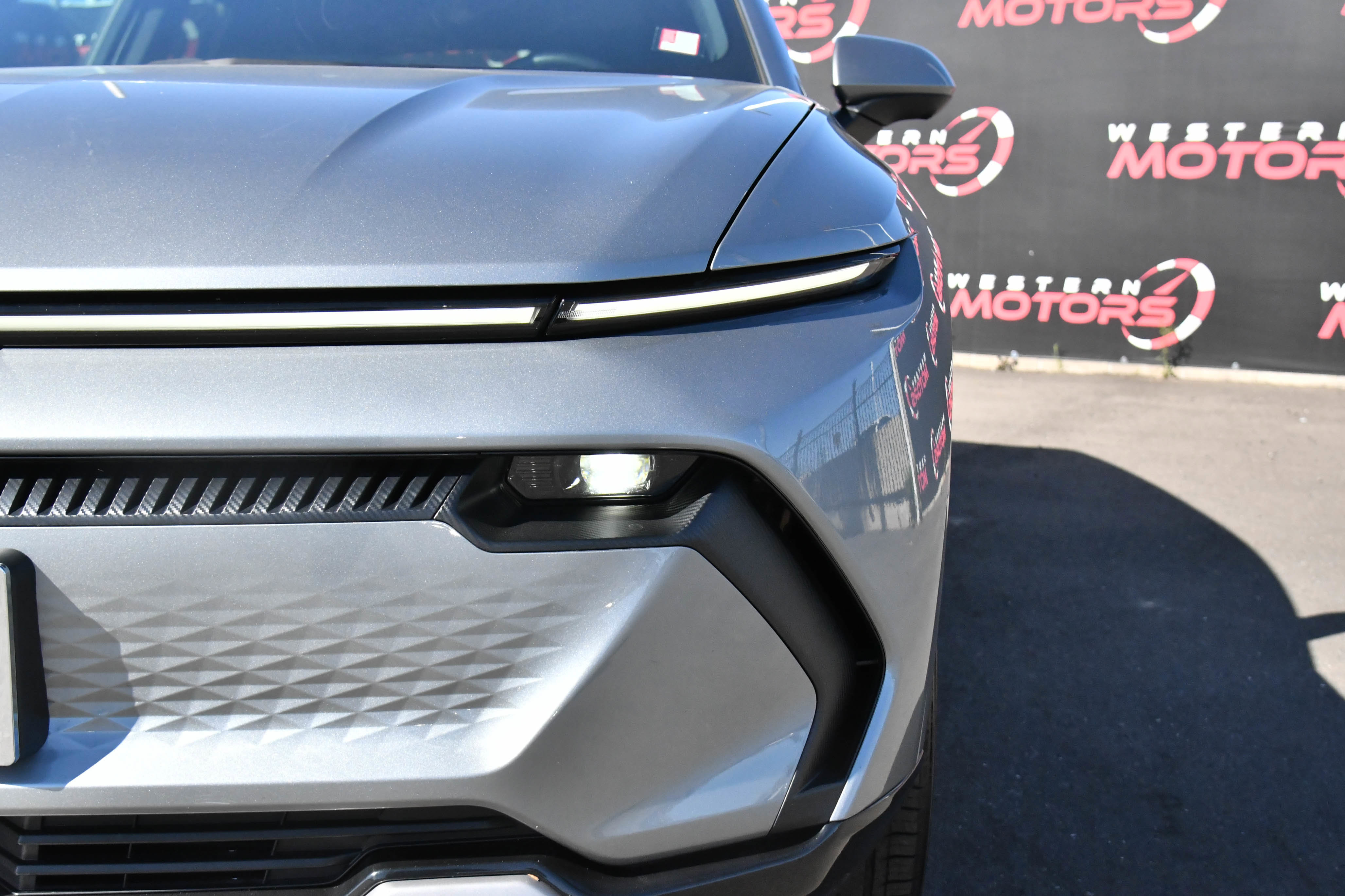 Used 2025 Chevrolet Equinox EV LT w/ Convenience Package image 11