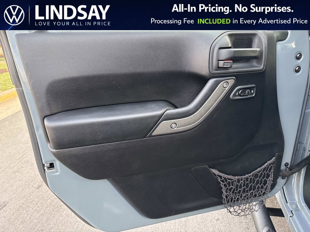 Used 2015 Jeep Wrangler Unlimited Sport w/ Quick Order Package 24S AWD/4WD image 9