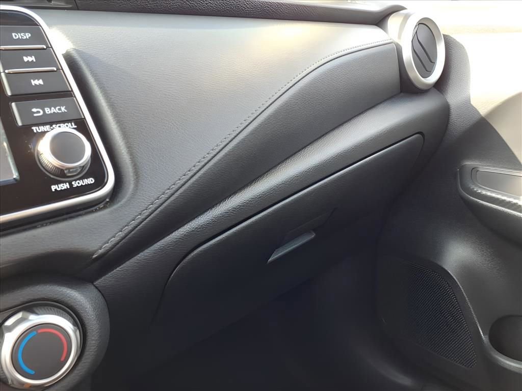 Used 2022 Nissan Versa S image 24