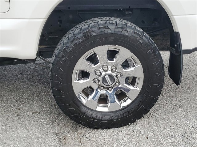 Used 2017 Ford F250 Lariat w/ Chrome Package image 8