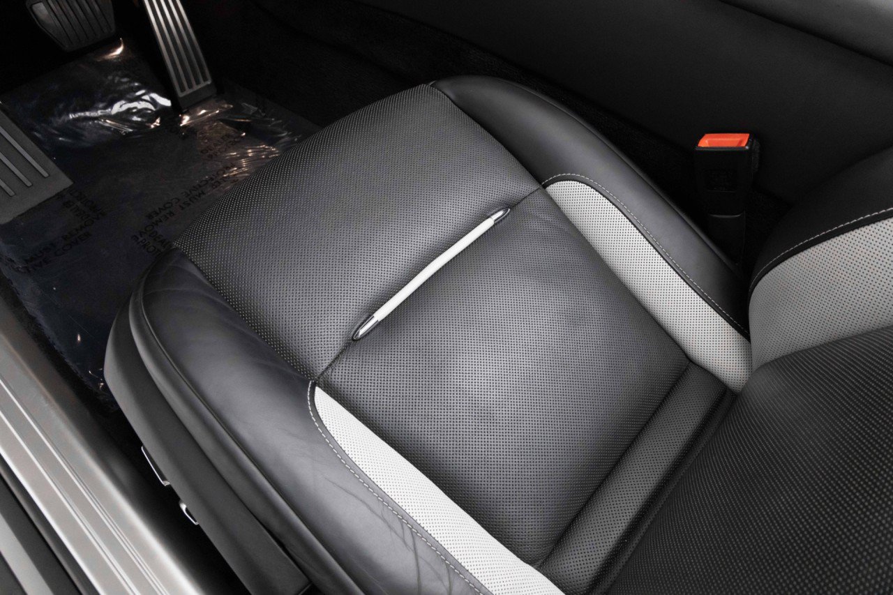 Used 2019 Rolls-Royce Dawn RWD image 26