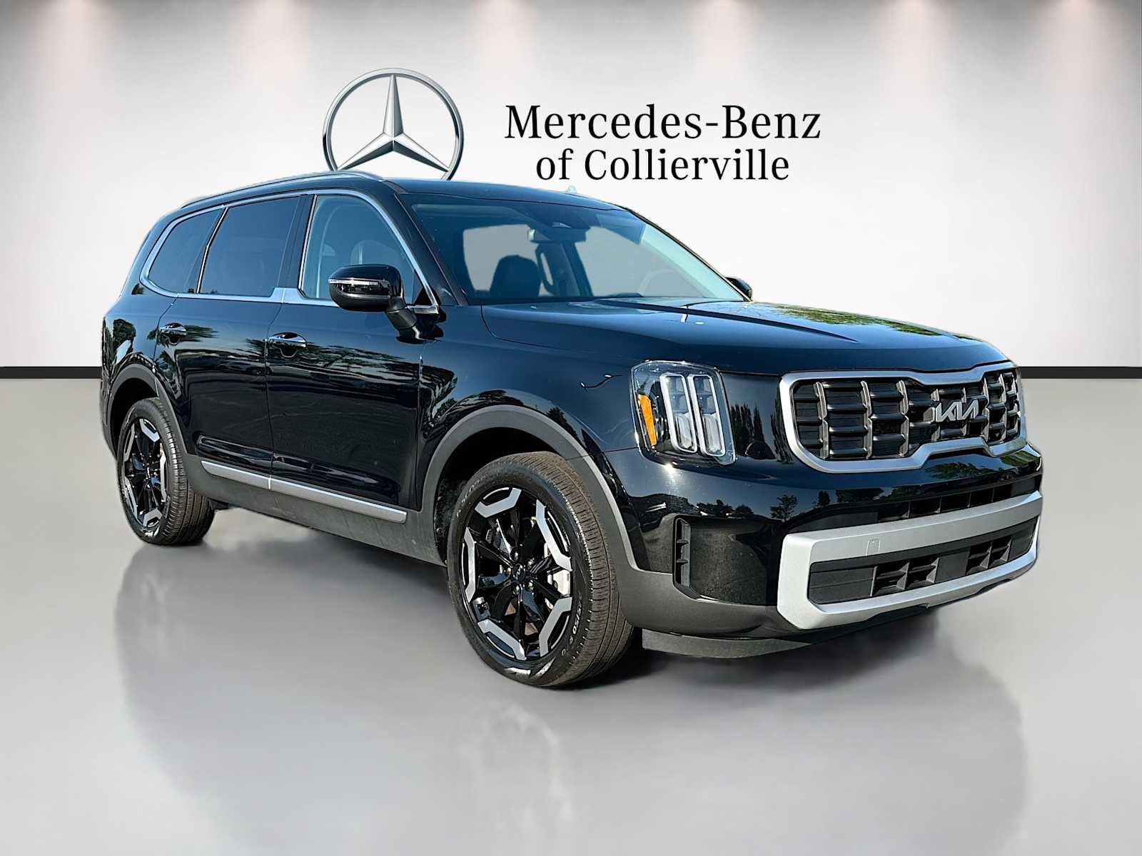 Used 2025 Kia Telluride S AWD/4WD image 3