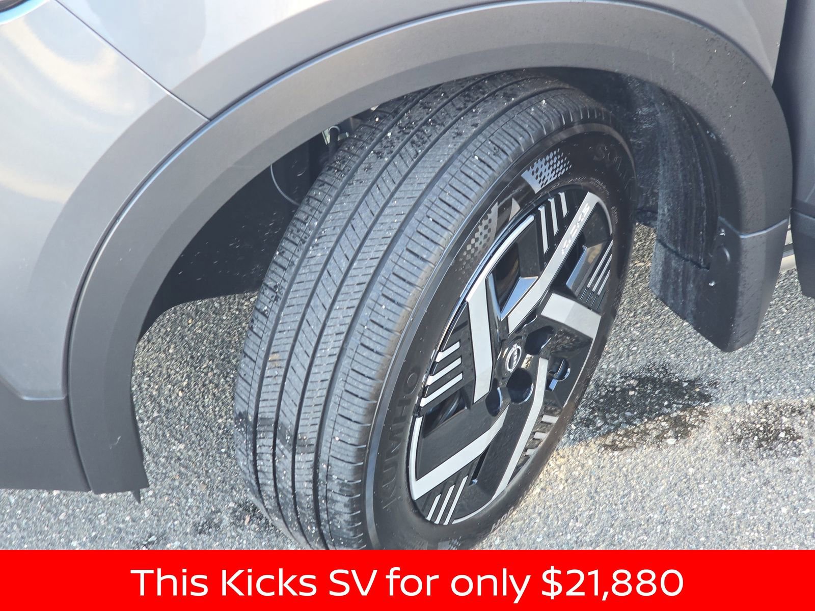 Used 2025 Nissan Kicks SV image 35