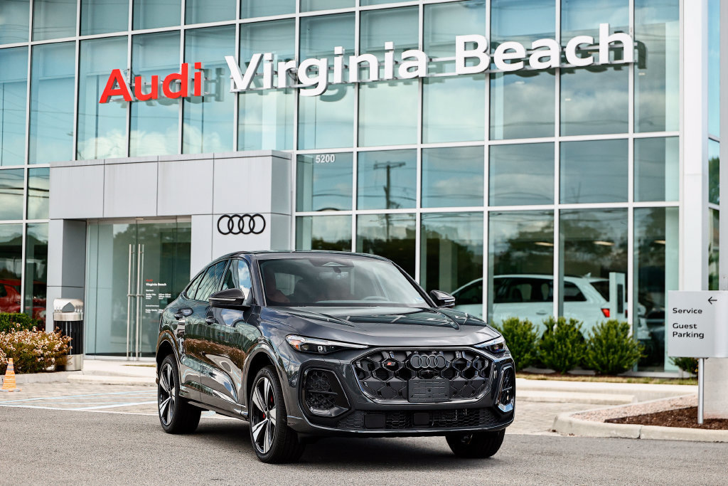New 2026 Audi SQ5 Prestige AWD/4WD image 1