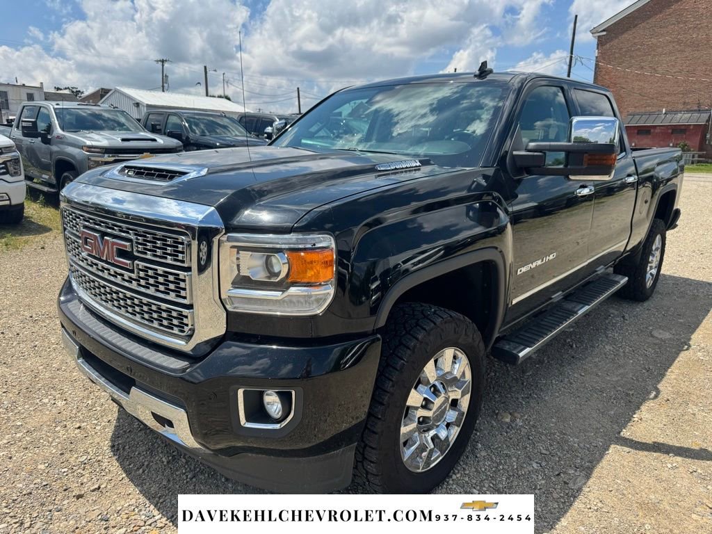 Used 2018 GMC Sierra 2500 Denali w/ Duramax Plus Package AWD/4WD image 1