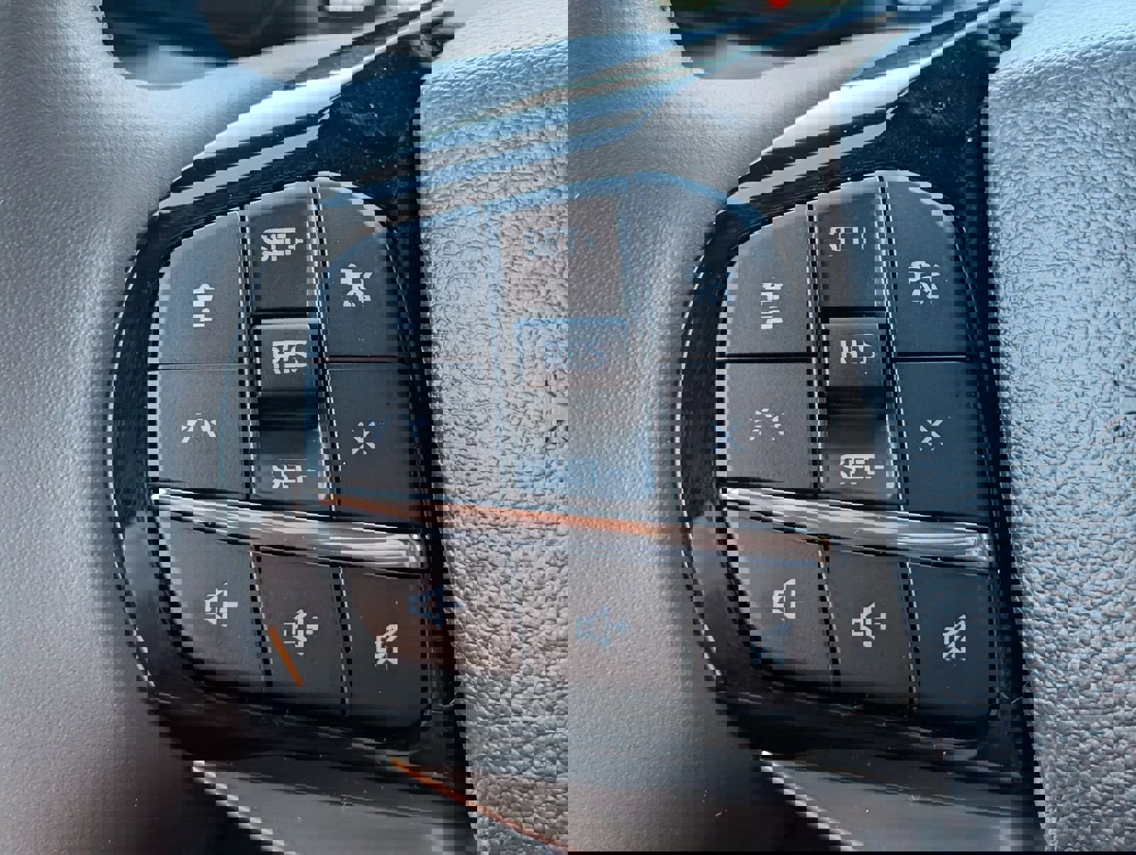 New 2026 Ford Explorer Platinum image 24