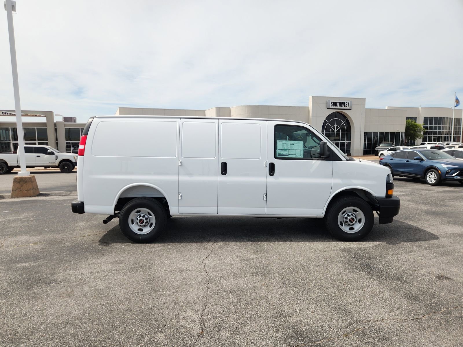 New 2026 GMC Savana 2500 w/ Driver Convenience Package RWD image 7