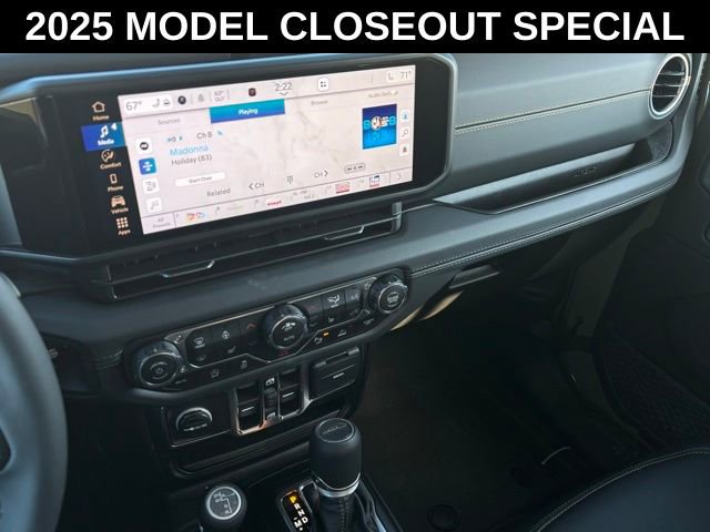 New 2025 Jeep Gladiator High Tide image 33