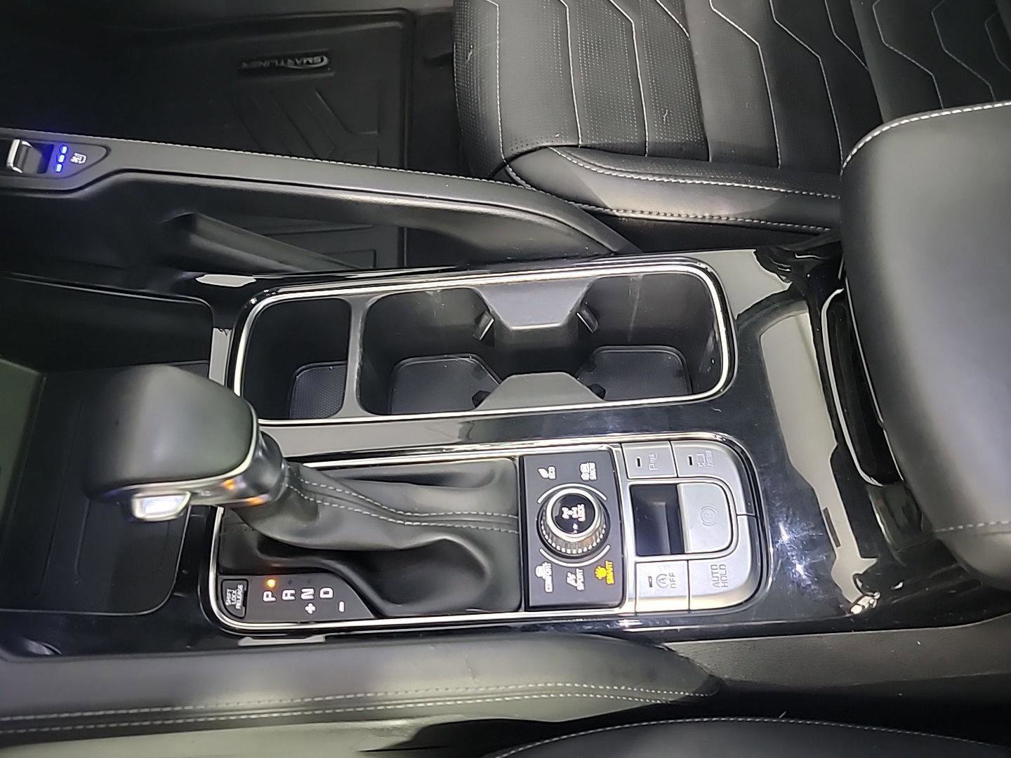 Used 2022 Kia Telluride SX w/ SX Prestige Package image 37