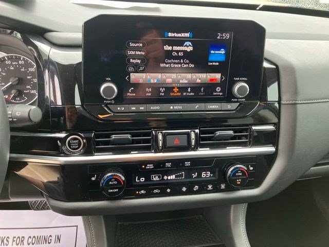 Used 2024 Nissan Pathfinder SV AWD/4WD image 17