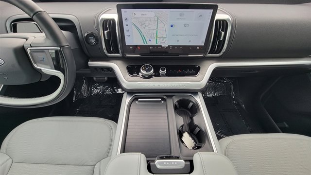 Used 2025 Ford Expedition Max Platinum image 18