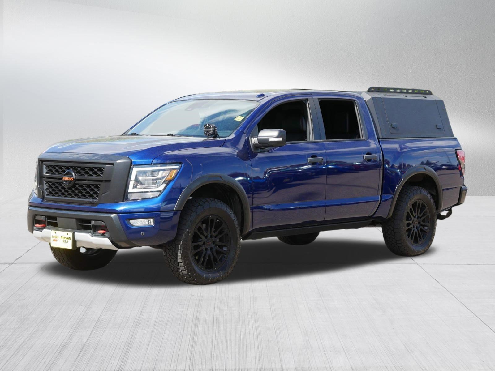 Used 2021 Nissan Titan PRO-4X w/ Pro-4x Convenience Package AWD/4WD image 3
