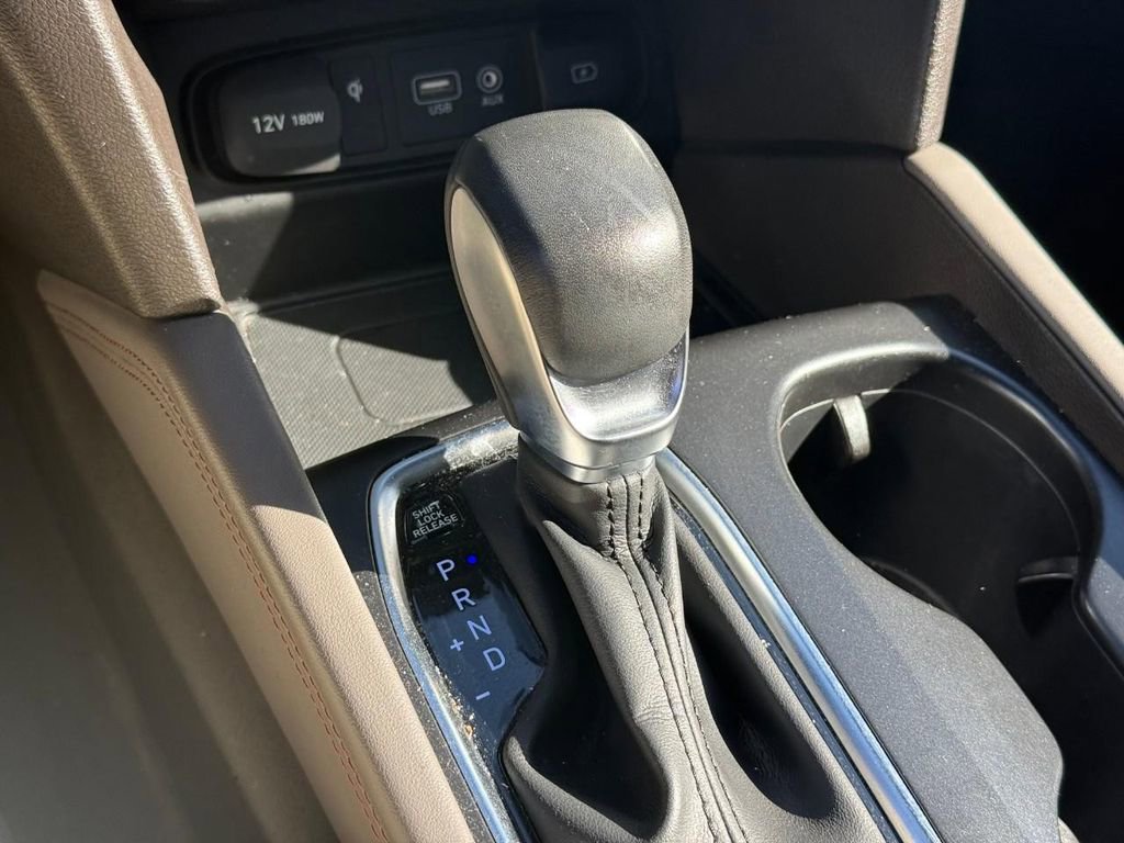 Used 2020 Hyundai Santa Fe Limited w/ Cargo Package image 17