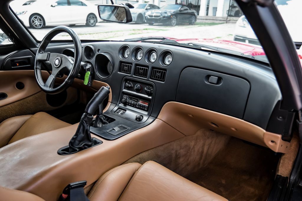 Used 1995 Dodge Viper RT/10 RWD image 10