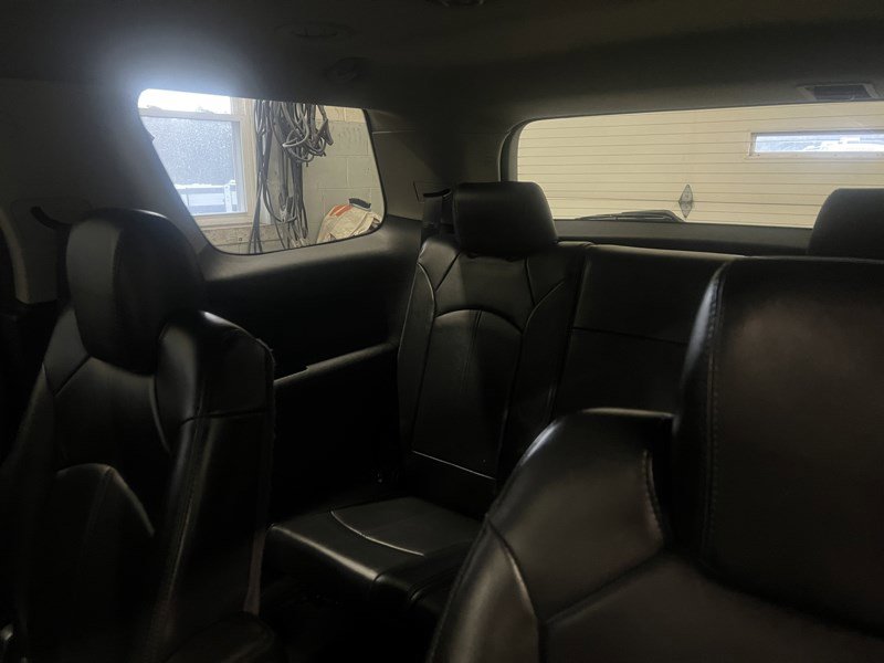 Used 2010 GMC Acadia SLT image 9