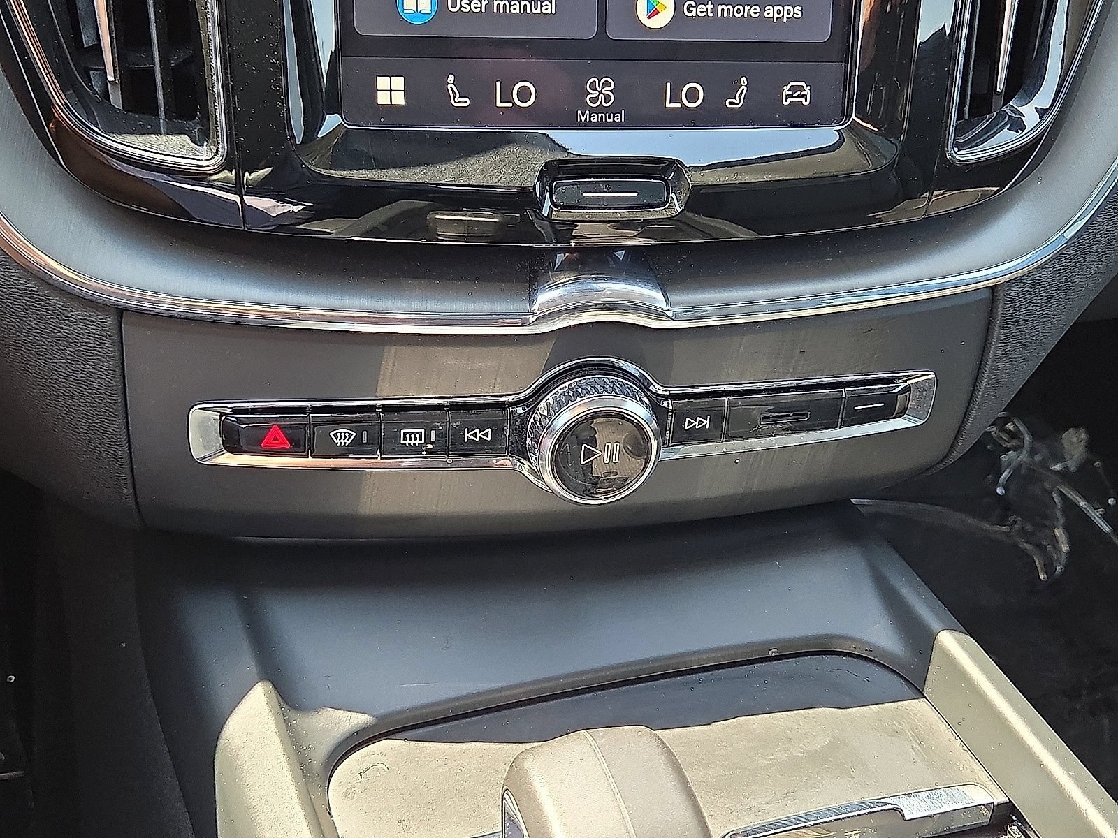 Certified 2024 Volvo XC60 B5 Core AWD/4WD image 29