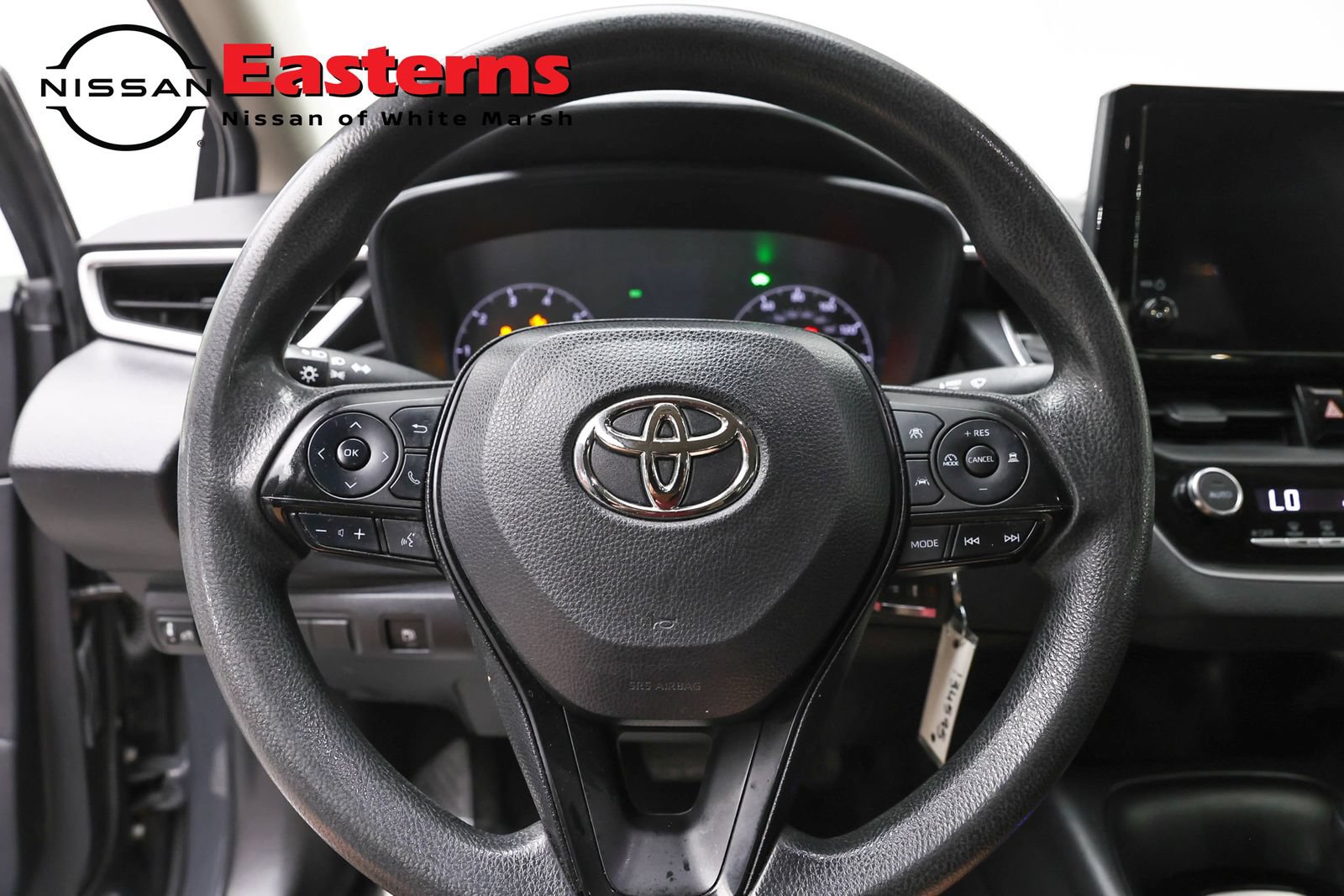 Used 2023 Toyota Corolla LE w/ Carpet Mat Package (TMS) FWD image 10