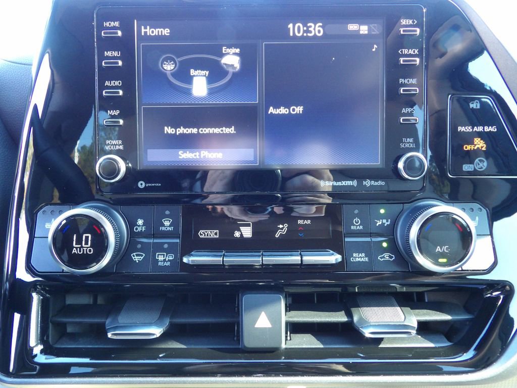 Used 2022 Toyota Highlander XLE image 19