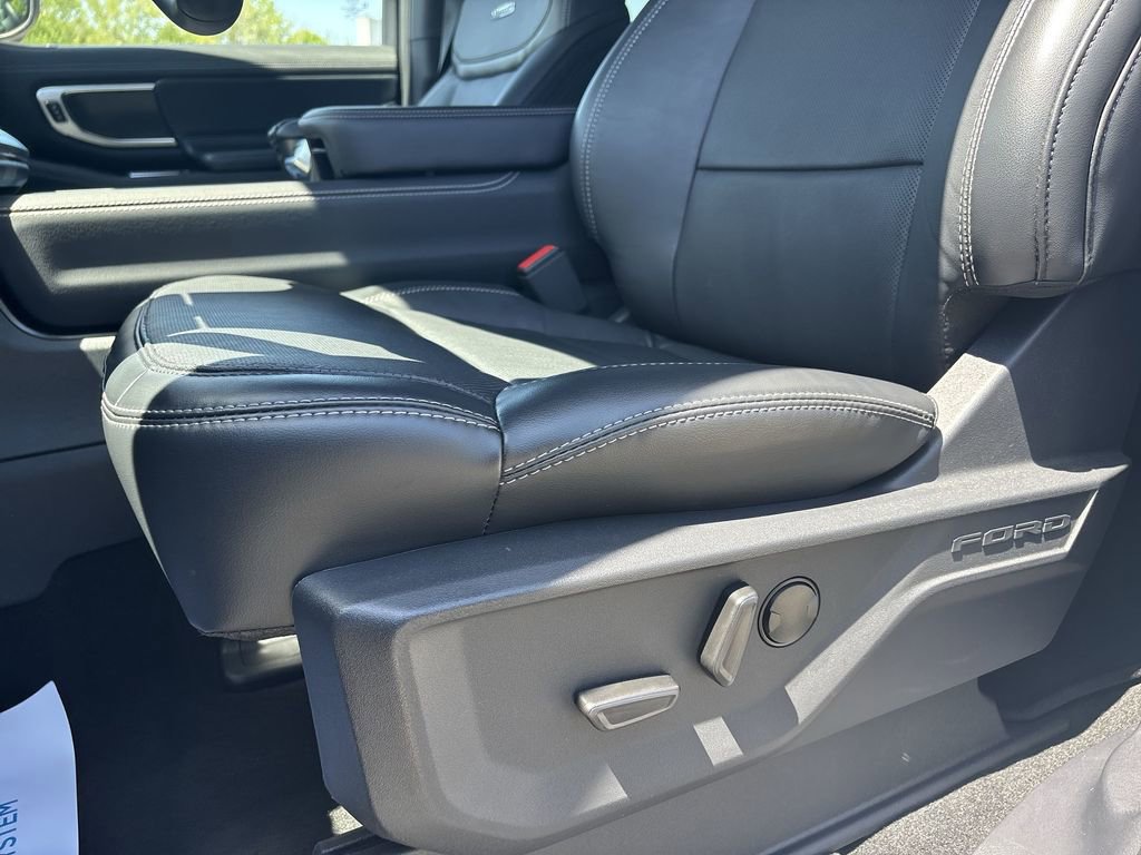 New 2026 Ford Expedition Platinum w/ Stealth Appearance Package AWD/4WD image 14