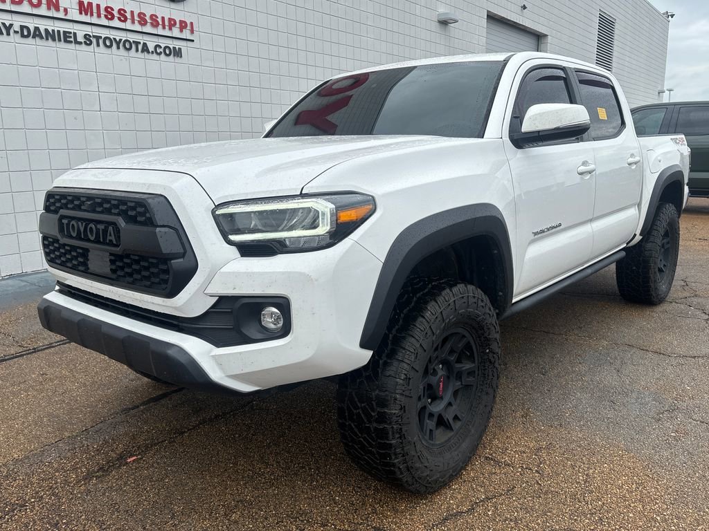 Used 2021 Toyota Tacoma TRD Off-Road AWD/4WD image 1