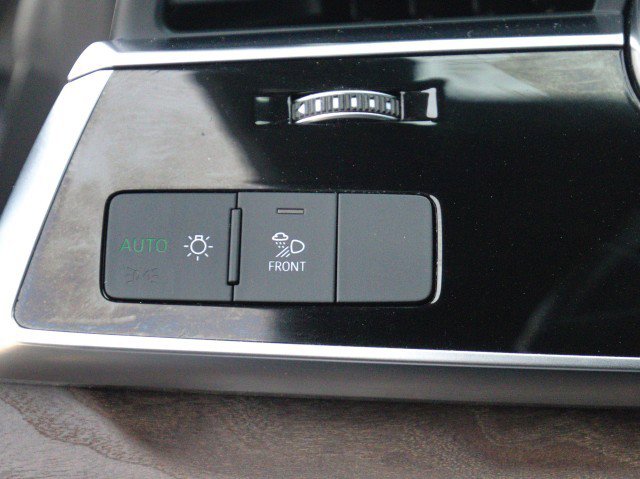 Used 2019 Audi Q8 Premium Plus image 18