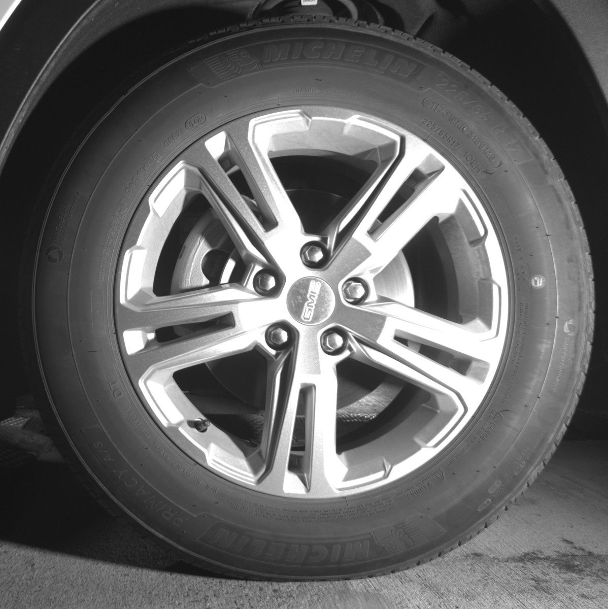 Used 2024 GMC Terrain SLE image 12