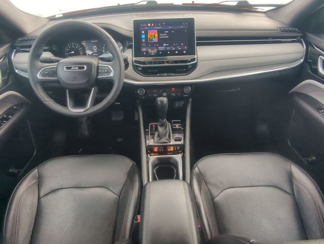 Used 2023 Jeep Compass Limited image 22