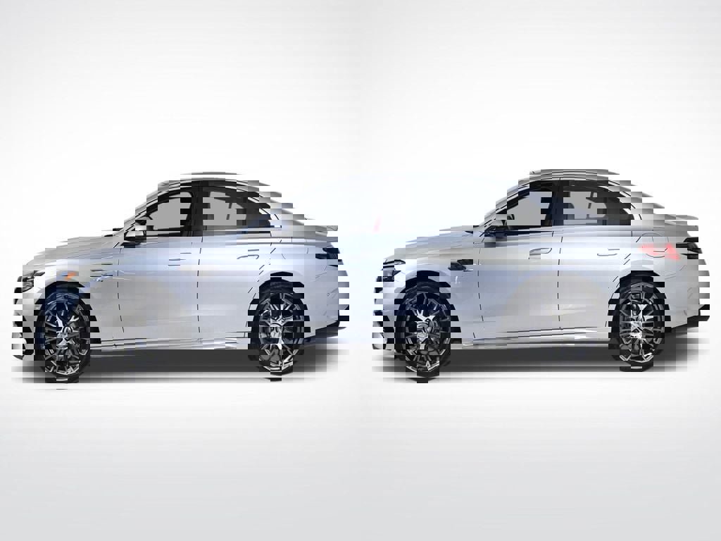 Used 2025 Mercedes-Benz E 53 AMG e 4MATIC Sedan image 2