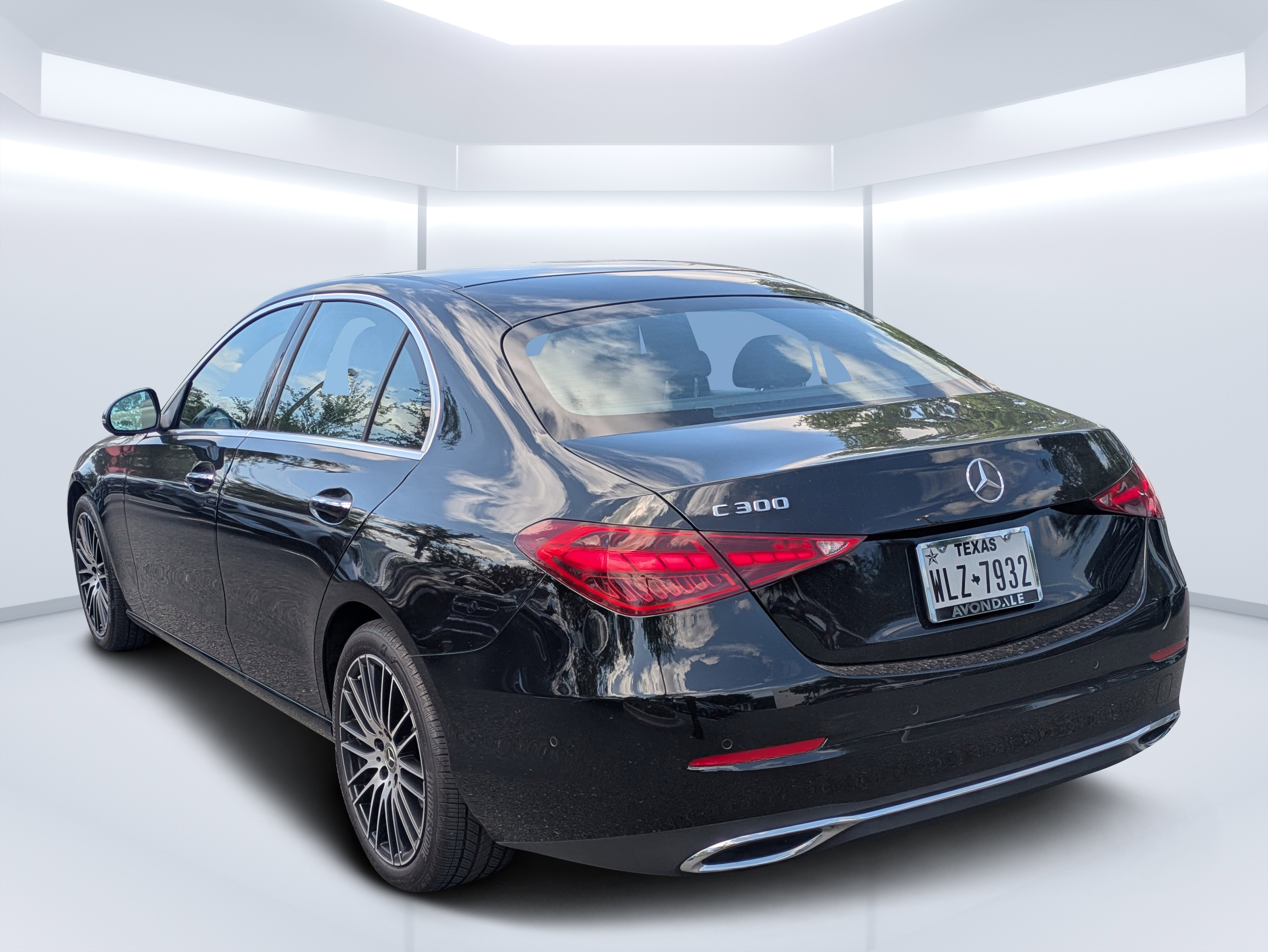 Used 2025 Mercedes-Benz C 300 Sedan image 5