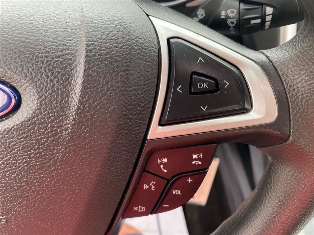 Used 2016 Ford Fusion SE FWD image 15