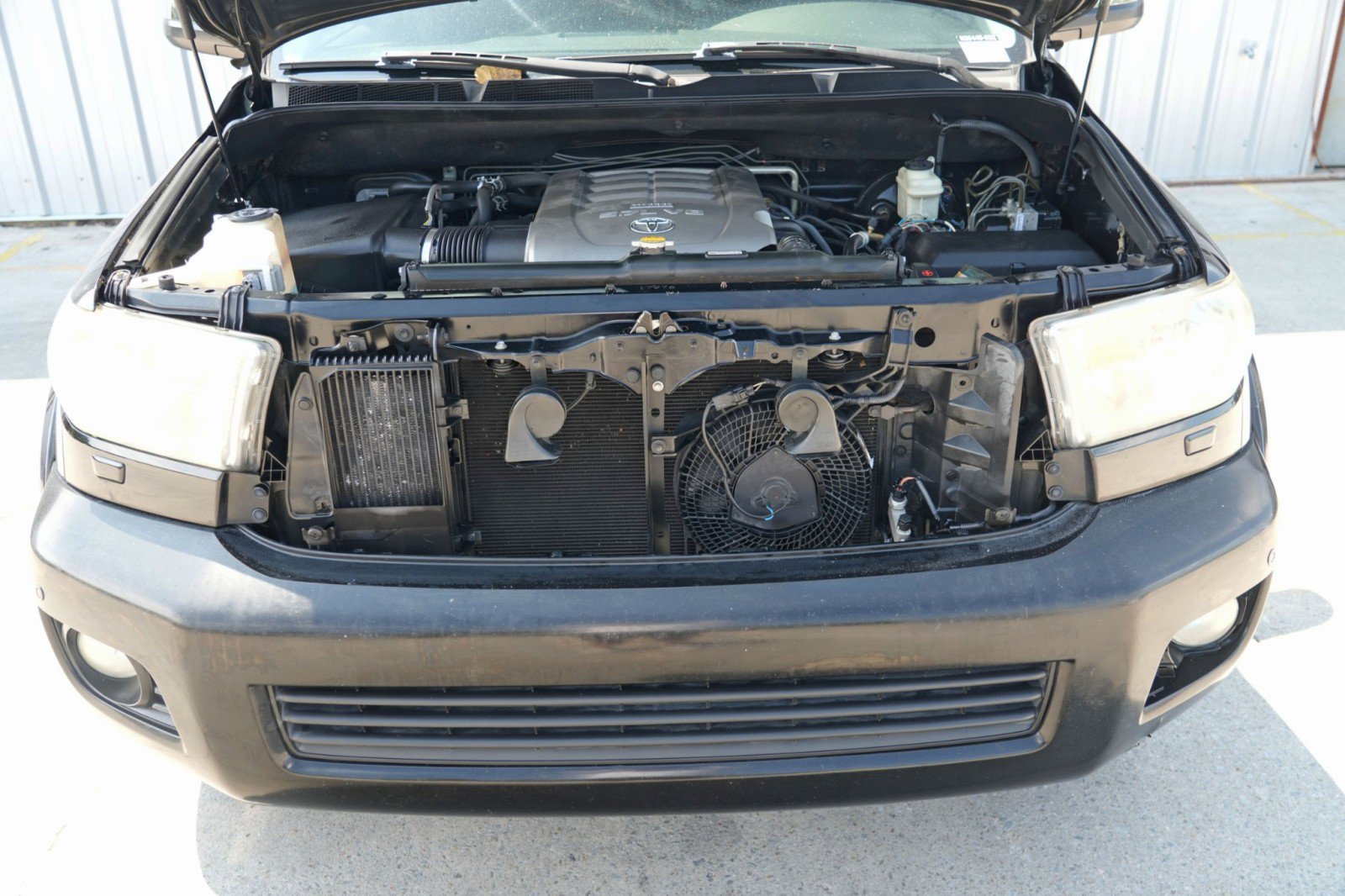 Used 2010 Toyota Sequoia Limited image 7