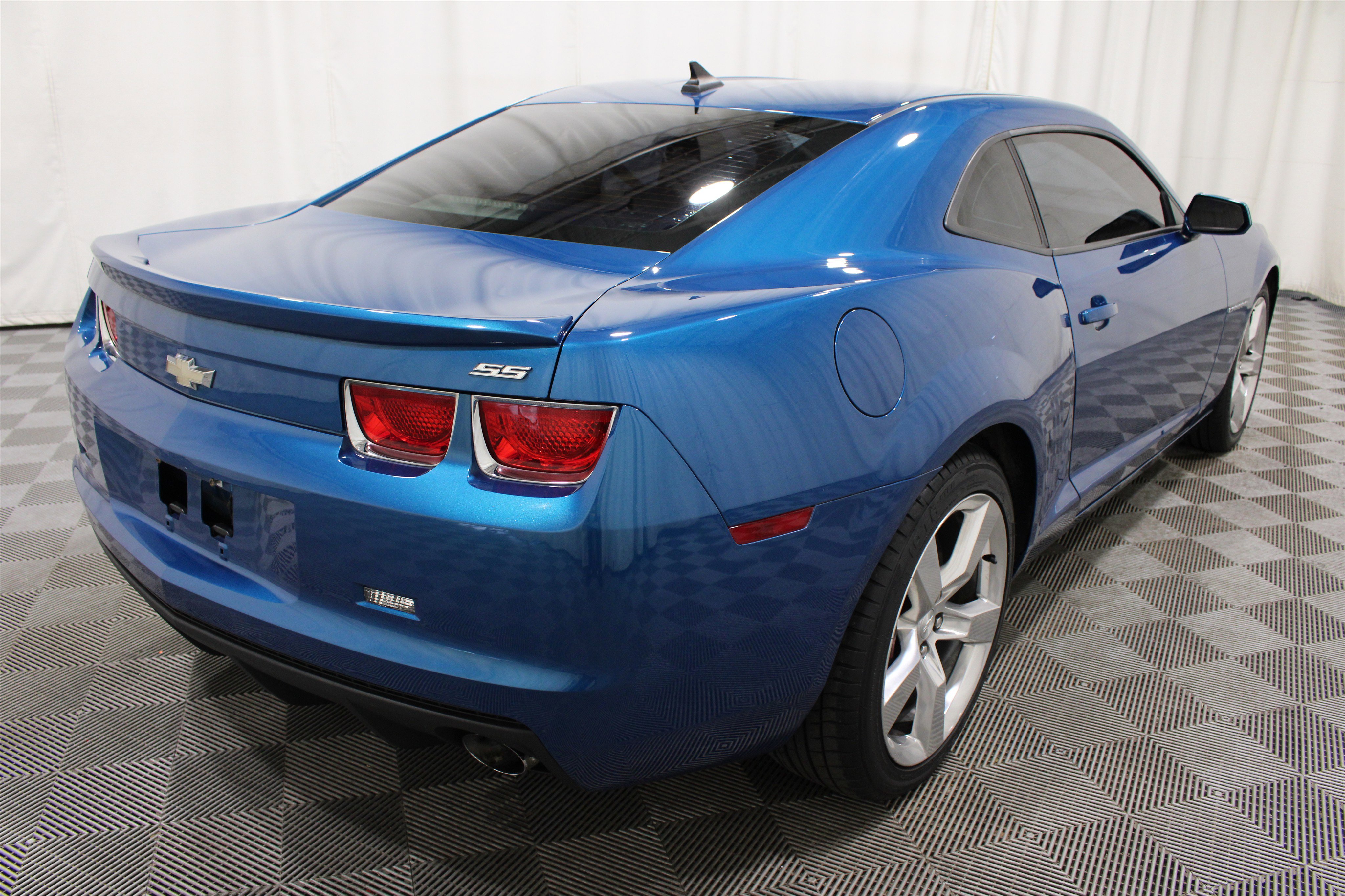 Used 2010 Chevrolet Camaro SS RWD image 29