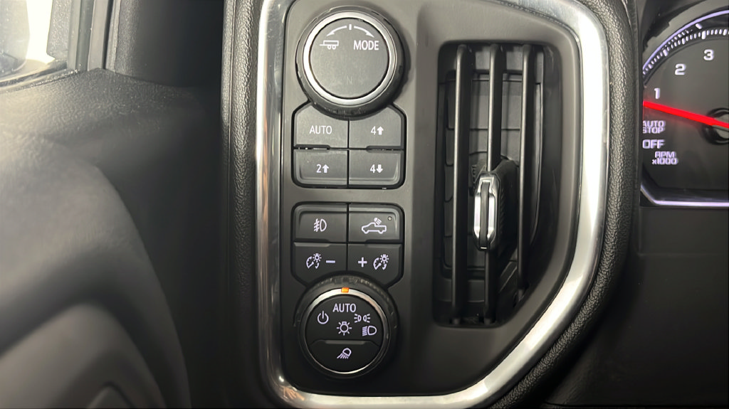 Used 2020 Chevrolet Silverado 1500 LTZ w/ LTZ Plus Package AWD/4WD image 31