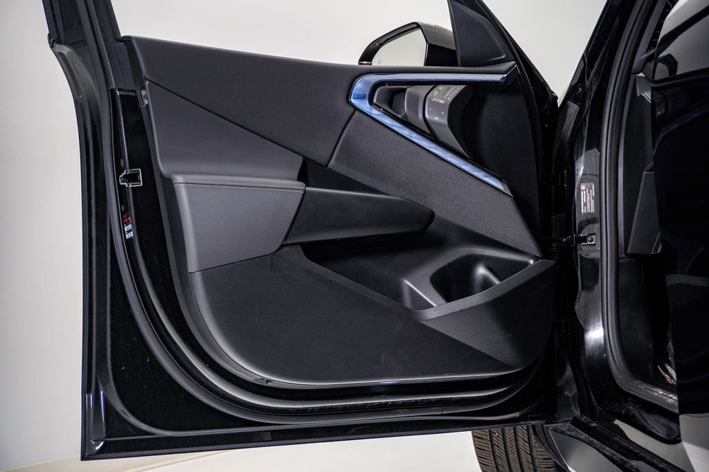 Used 2025 BMW X3 xDrive30i w/ Premium Package image 25