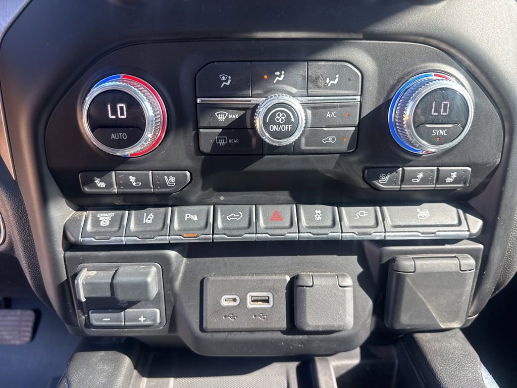 Used 2023 GMC Sierra 2500 SLT w/ SLT Premium Package image 29